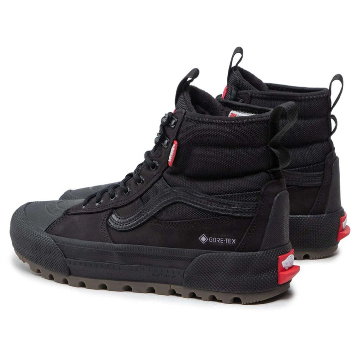 VANS sneakers and streetwear collection at STORE 7994
