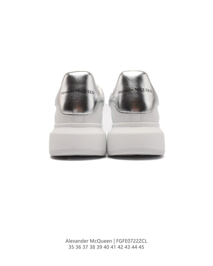 Alexander McQueen &