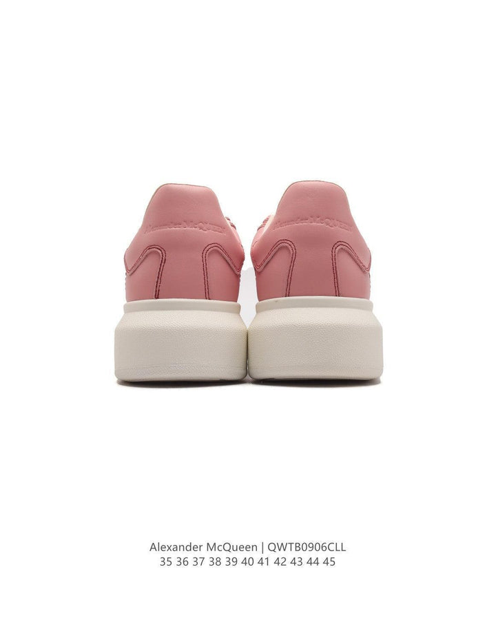 Alexander McQueen &