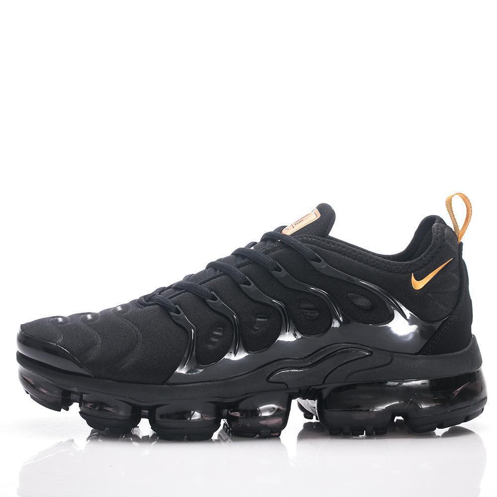 Nike Air VaporMax Plus &