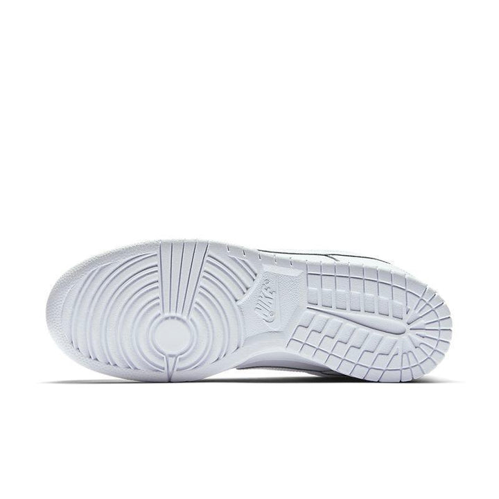 Nike Dunk Low &
