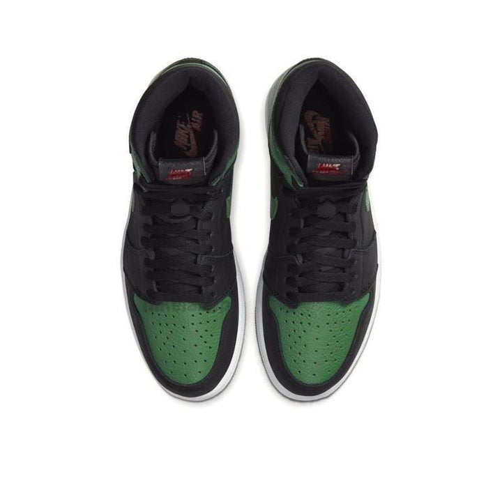 Air Jordan 1 Retro High &