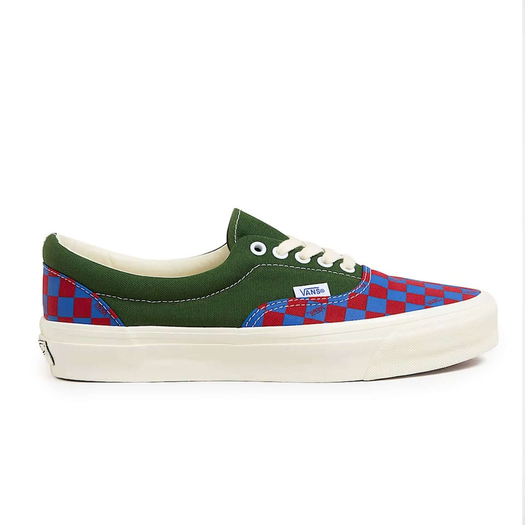 VANS sneakers and streetwear collection at STORE 7994