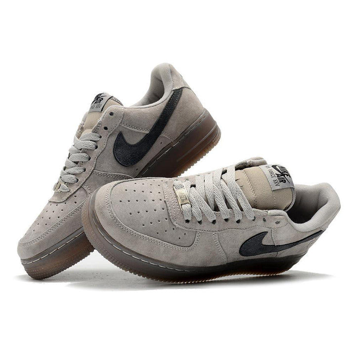 Nike Air Force 1 &