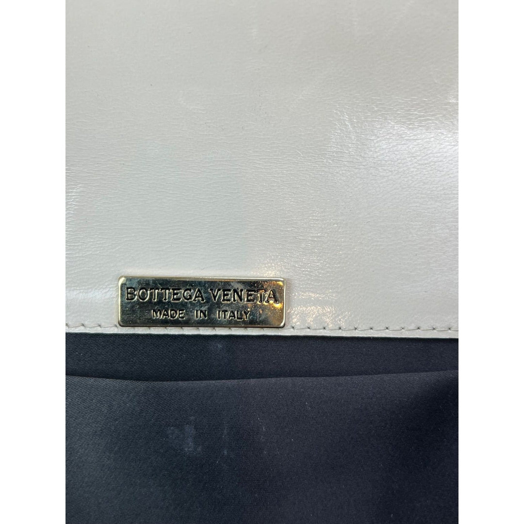 Bottega Veneta Intreciato white leather Shoulder Clutch Bag with gold logo detail, luxury bags
