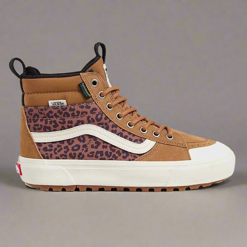 VANS sneakers and streetwear collection at STORE 7994