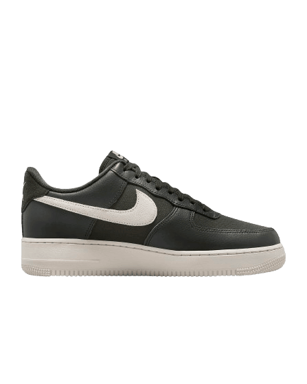 Nike Air Force 1 &