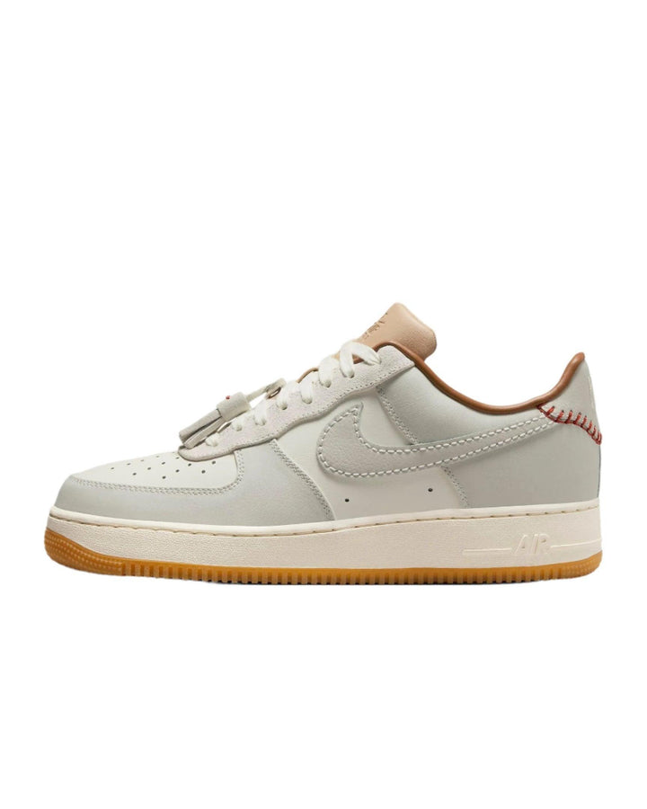 Nike Air Force 1 Low &