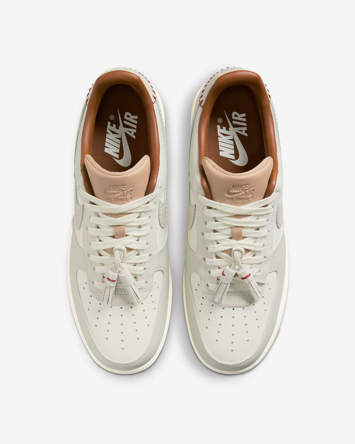 Nike Air Force 1 Low &