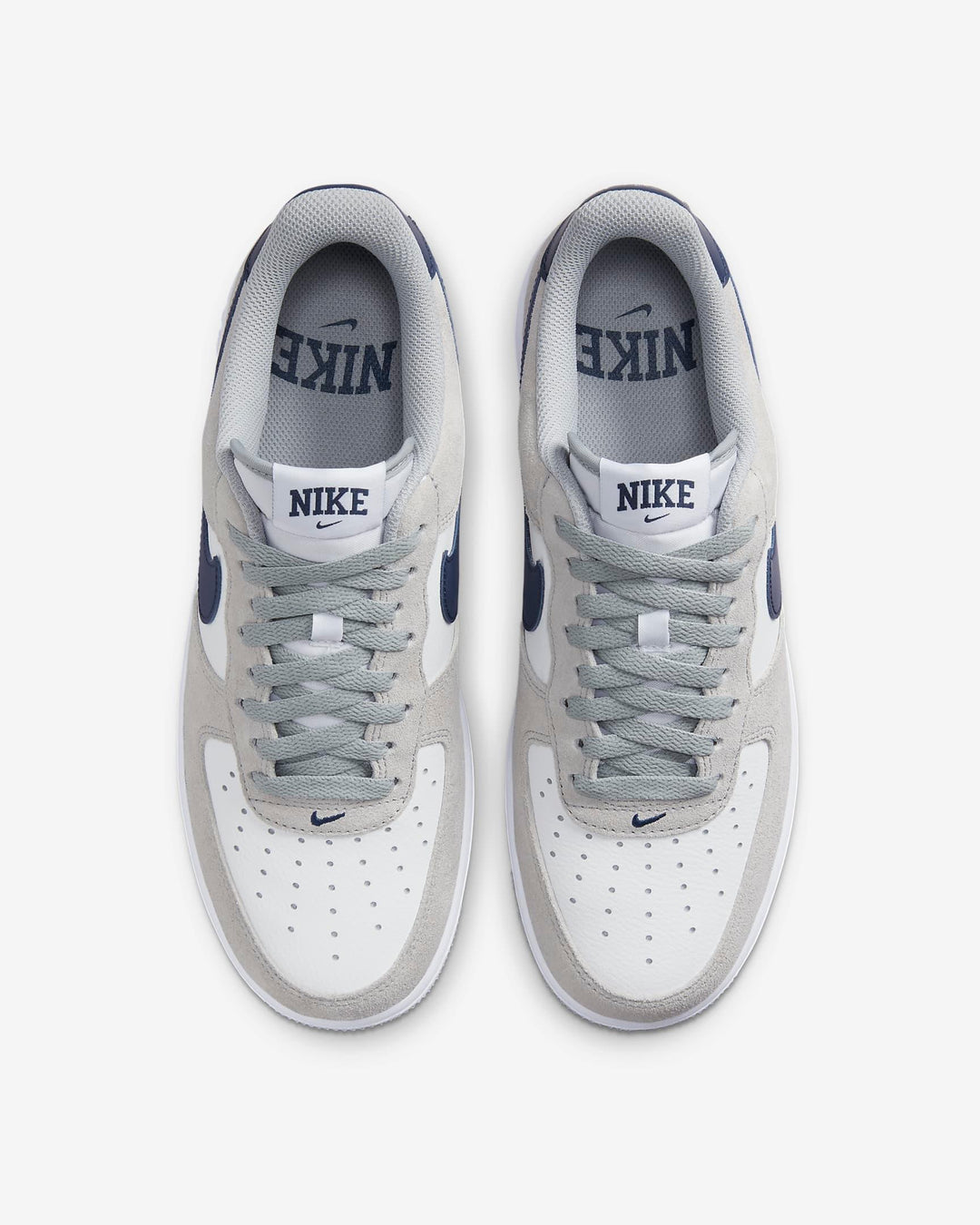 Nike Air Force 1 Low &