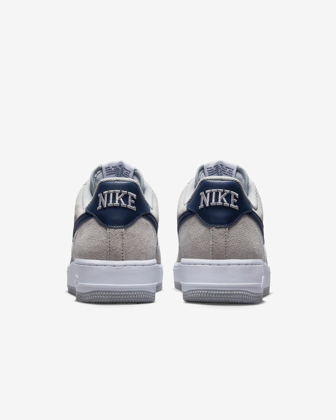 Nike Air Force 1 Low &