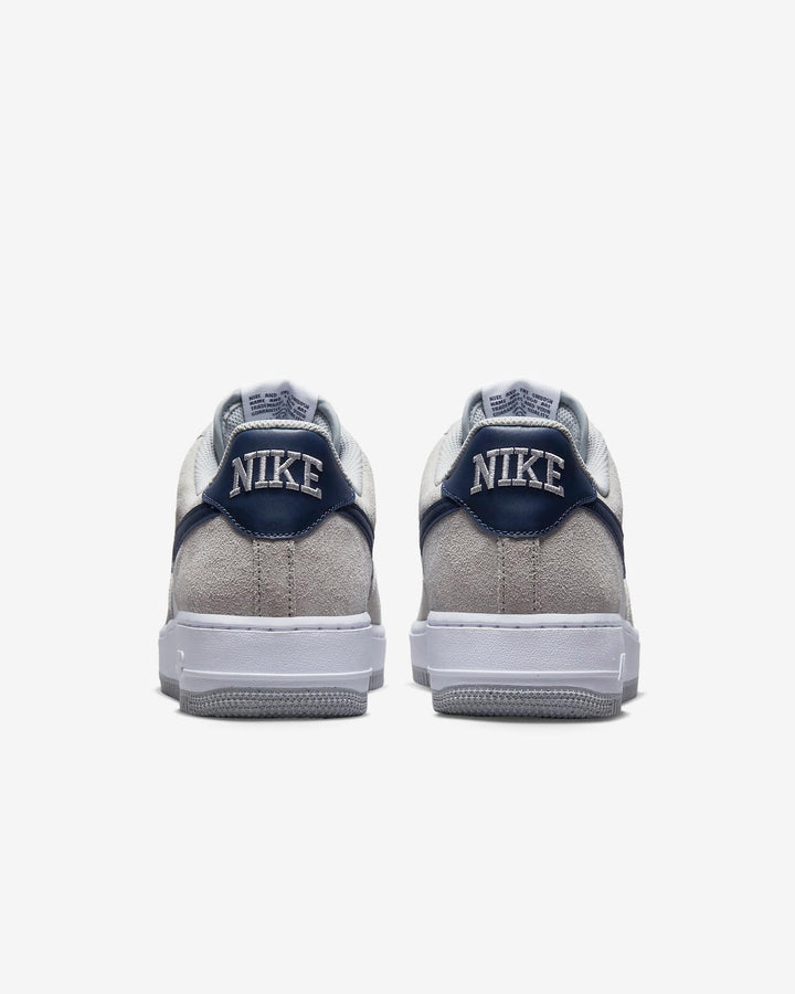 Nike Air Force 1 Low &