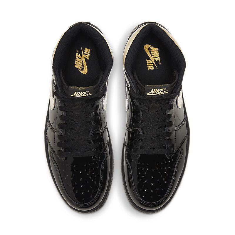 Air Jordan 1 High &
