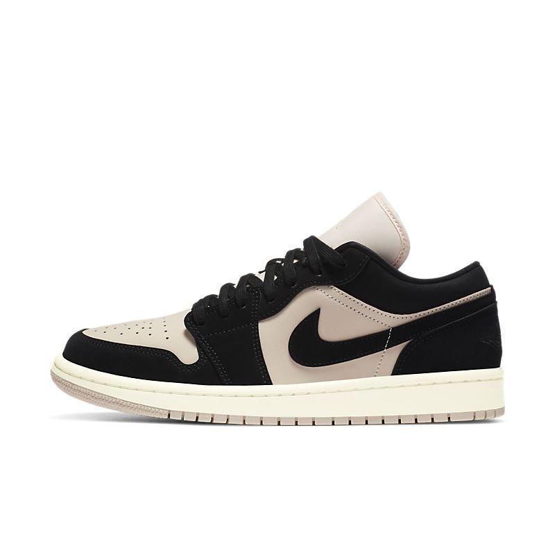 Air Jordan 1 Low &