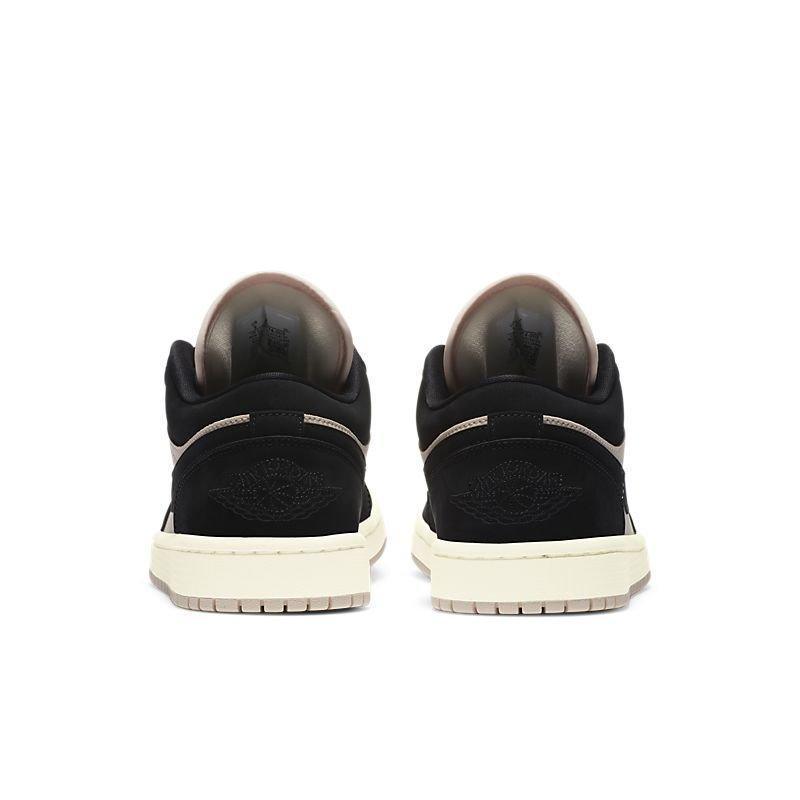 Air Jordan 1 Low &