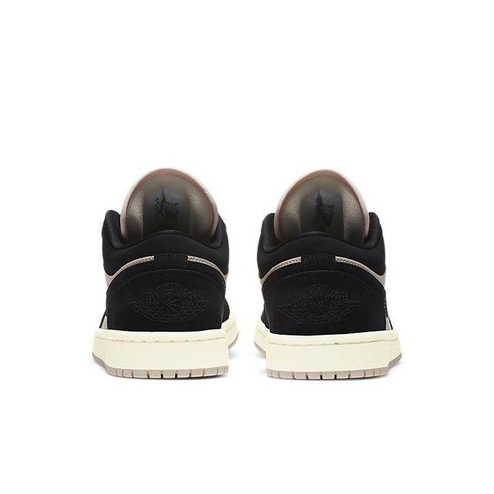 Air Jordan 1 Low &