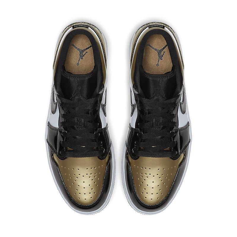 Air Jordan 1 Low &