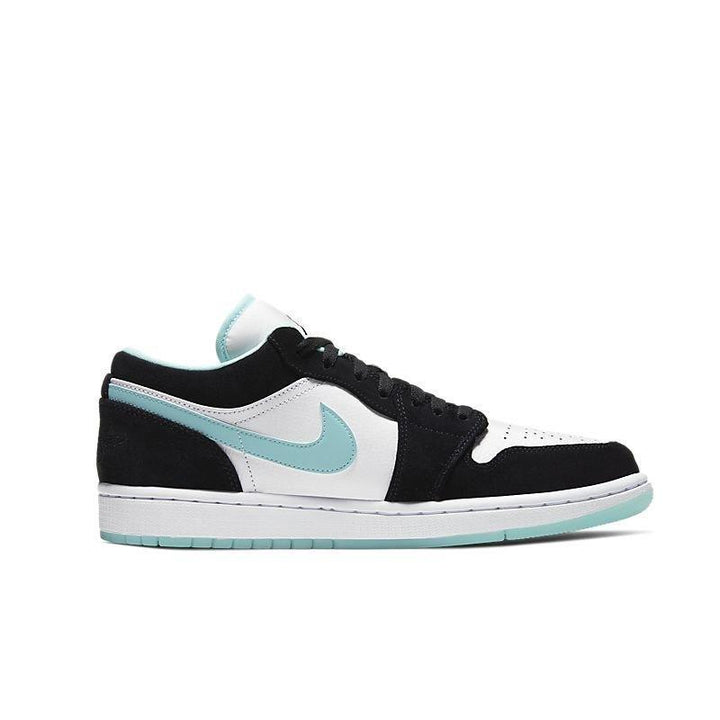 Air Jordan 1 Low &