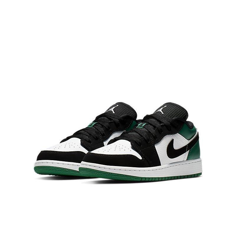 Air Jordan 1 Low &