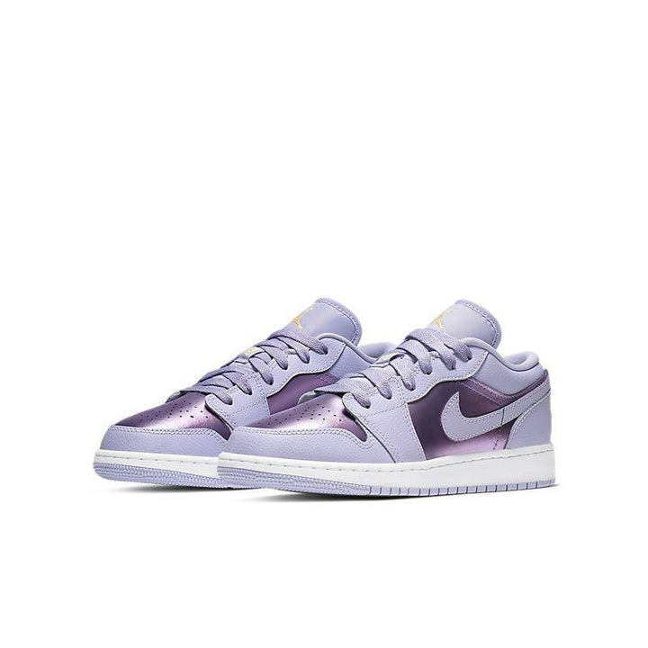 Air Jordan 1 Low &