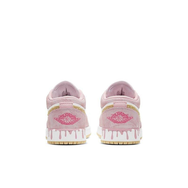Air Jordan 1 Low &