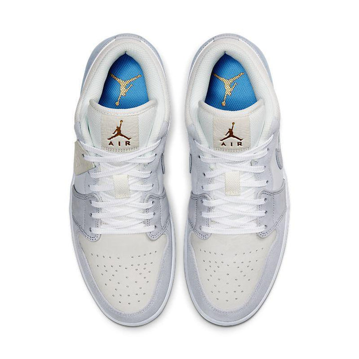 Air Jordan 1 Low &