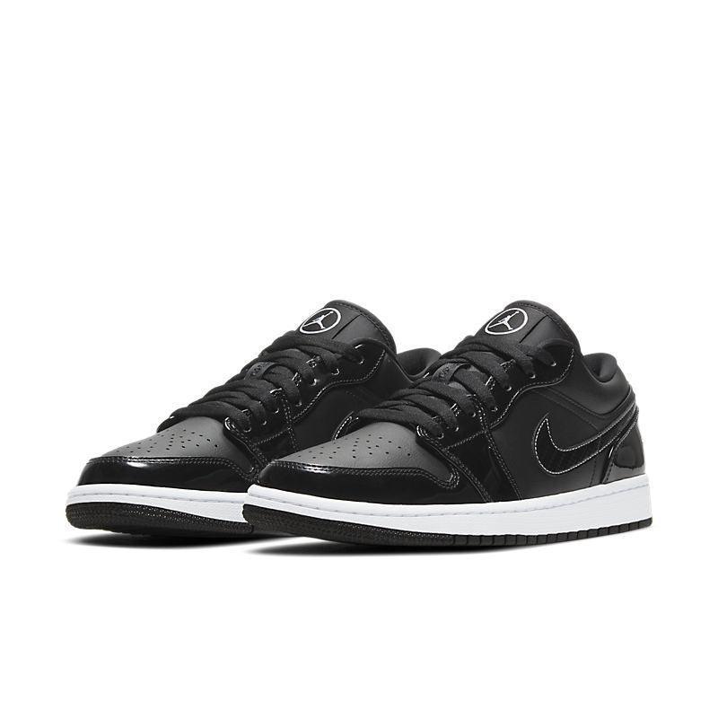 Air Jordan 1 Low &