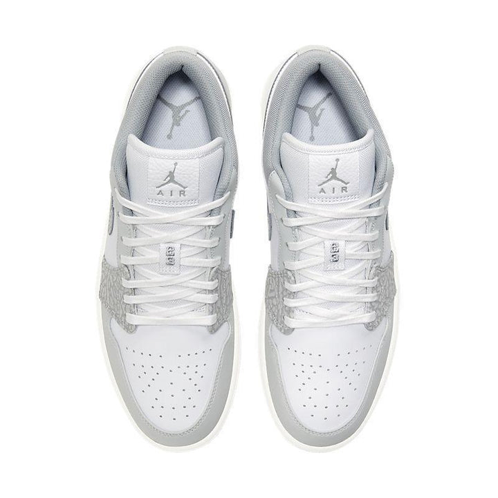 Air Jordan 1 Low &