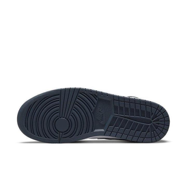 Air Jordan 1 Mid &