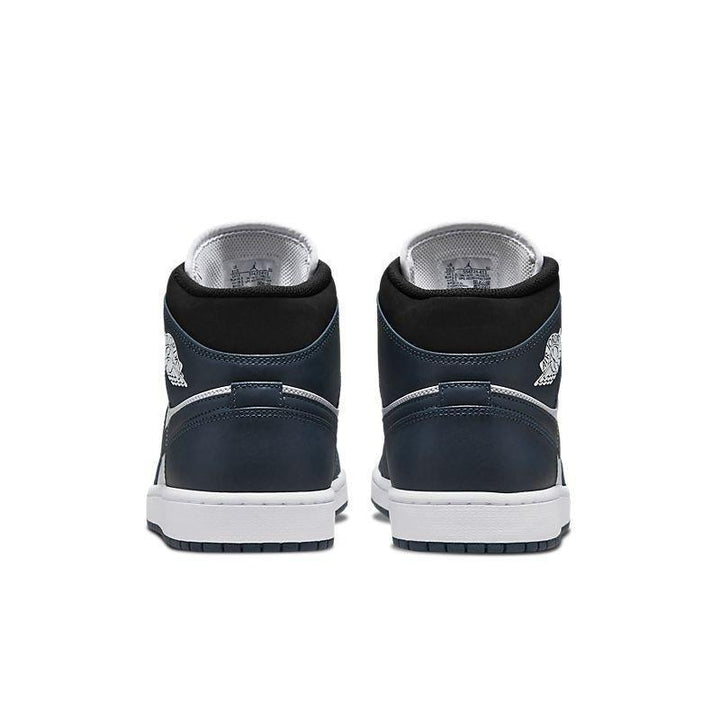 Air Jordan 1 Mid &