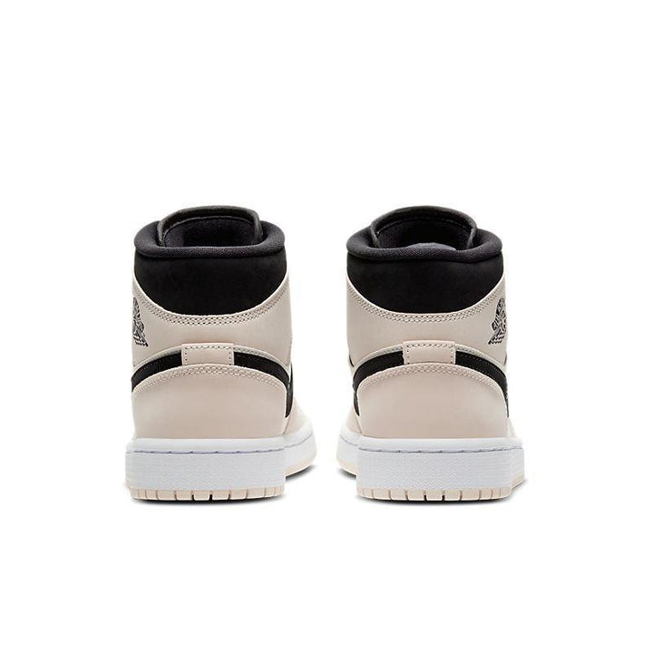 Air Jordan 1 Mid &