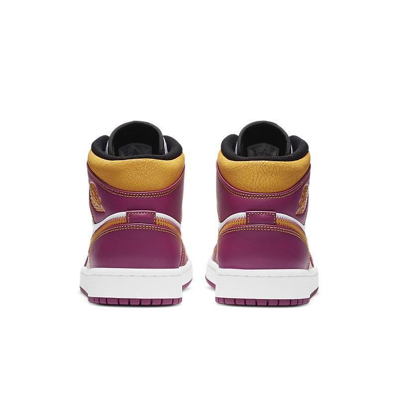 Air Jordan 1 Mid &