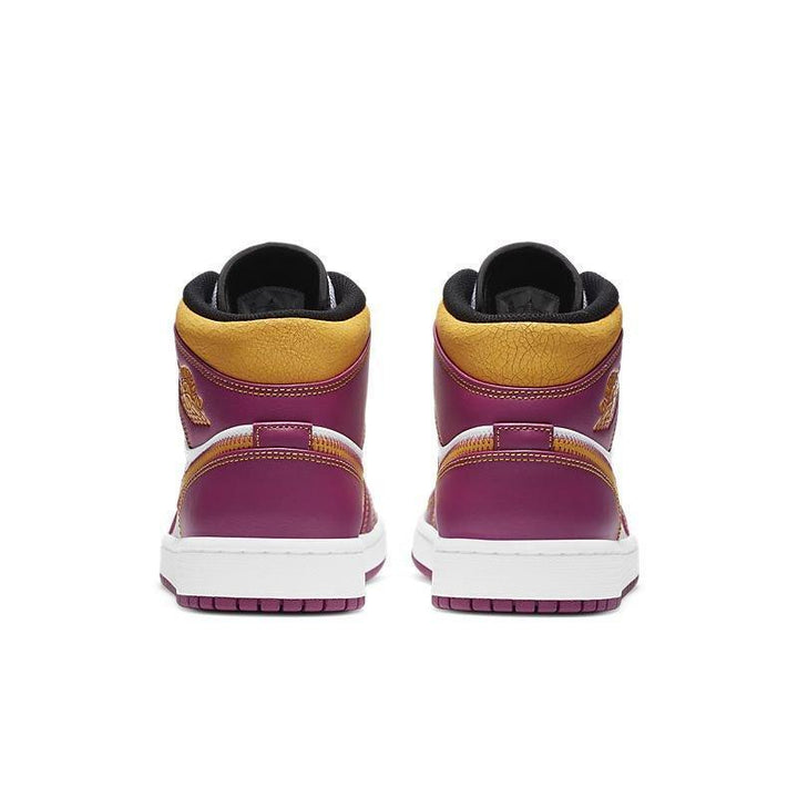 Air Jordan 1 Mid &