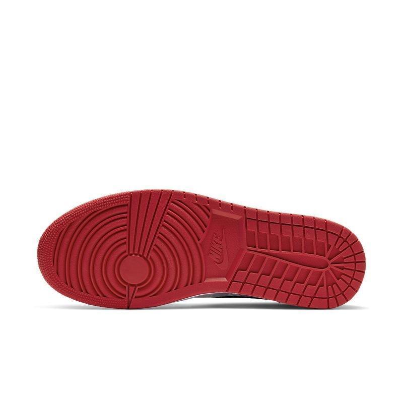 Air Jordan 1 Mid &