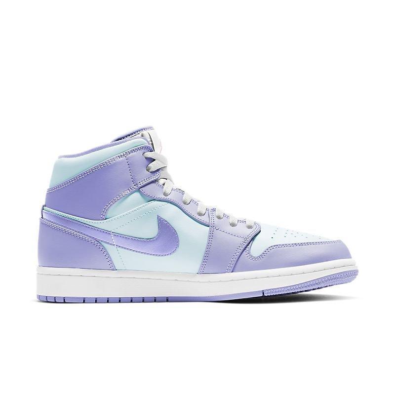 Air Jordan 1 Mid &
