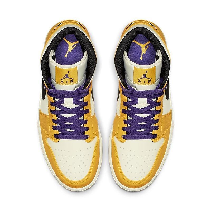 Air Jordan 1 Mid &