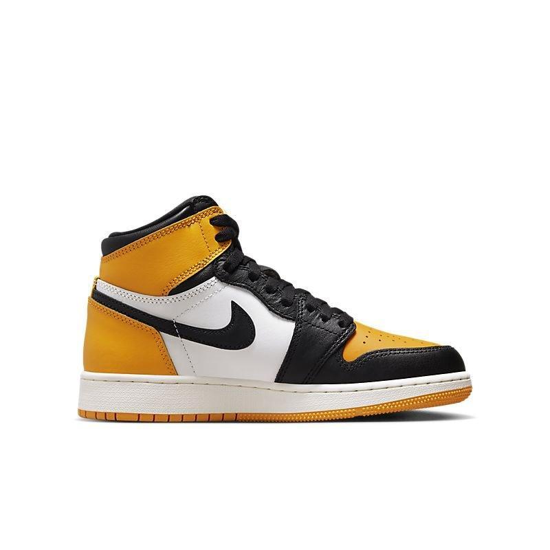 Air Jordan 1 Mid &