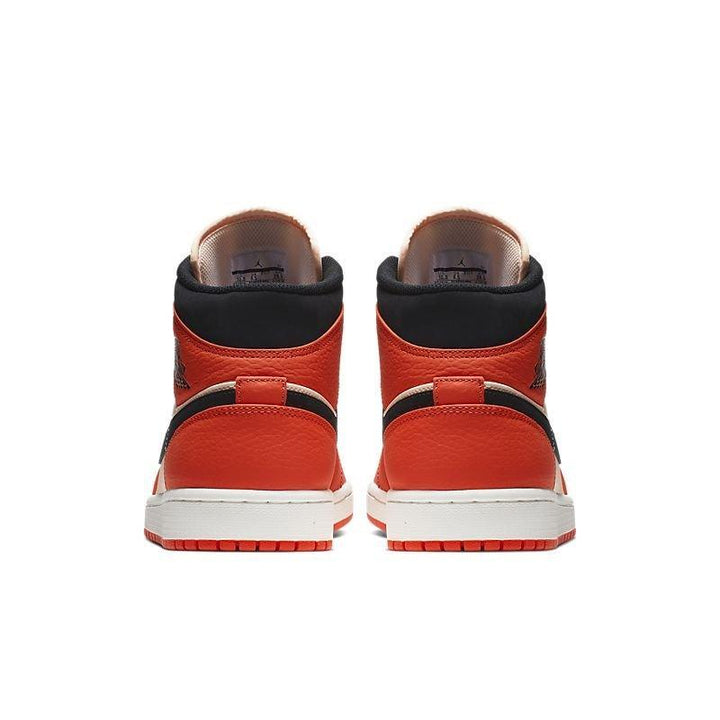 Air Jordan 1 Mid &