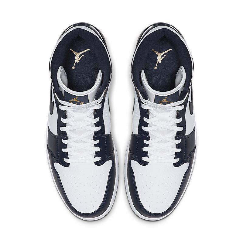 Air Jordan 1 Mid &