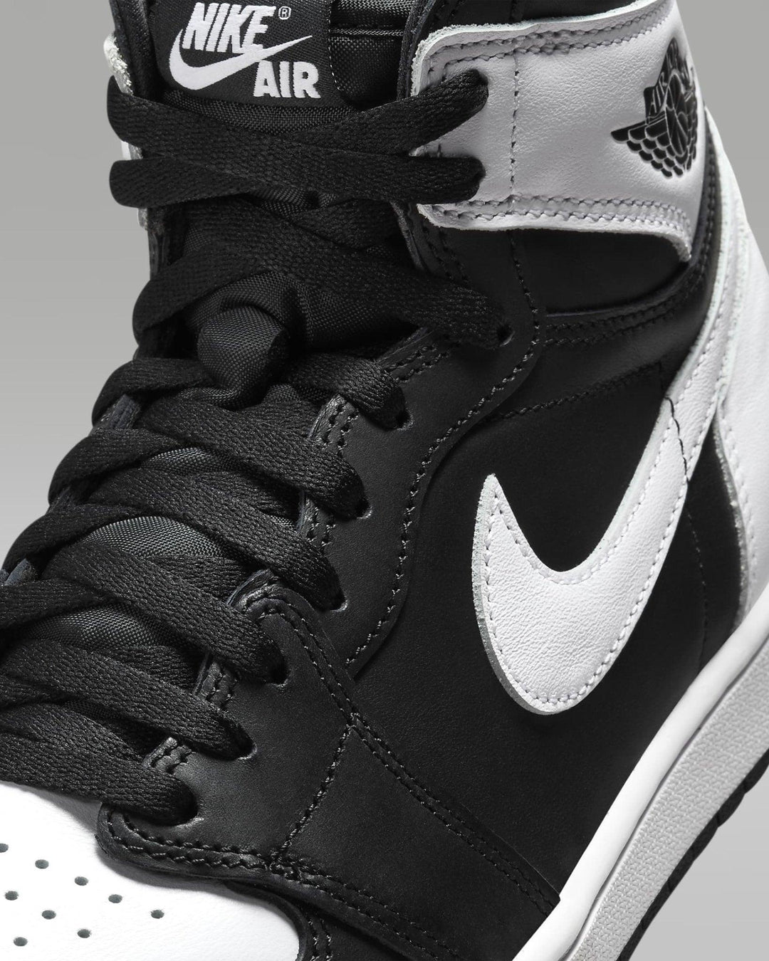 Air Jordan 1 Retro High OG "Black &amp; White"