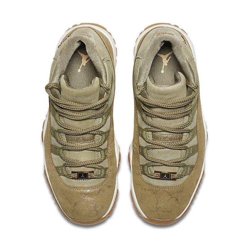 Air Jordan 11 Retro High &