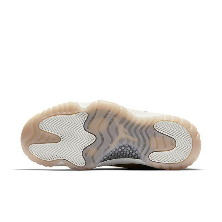 Air Jordan 11 Retro Low &