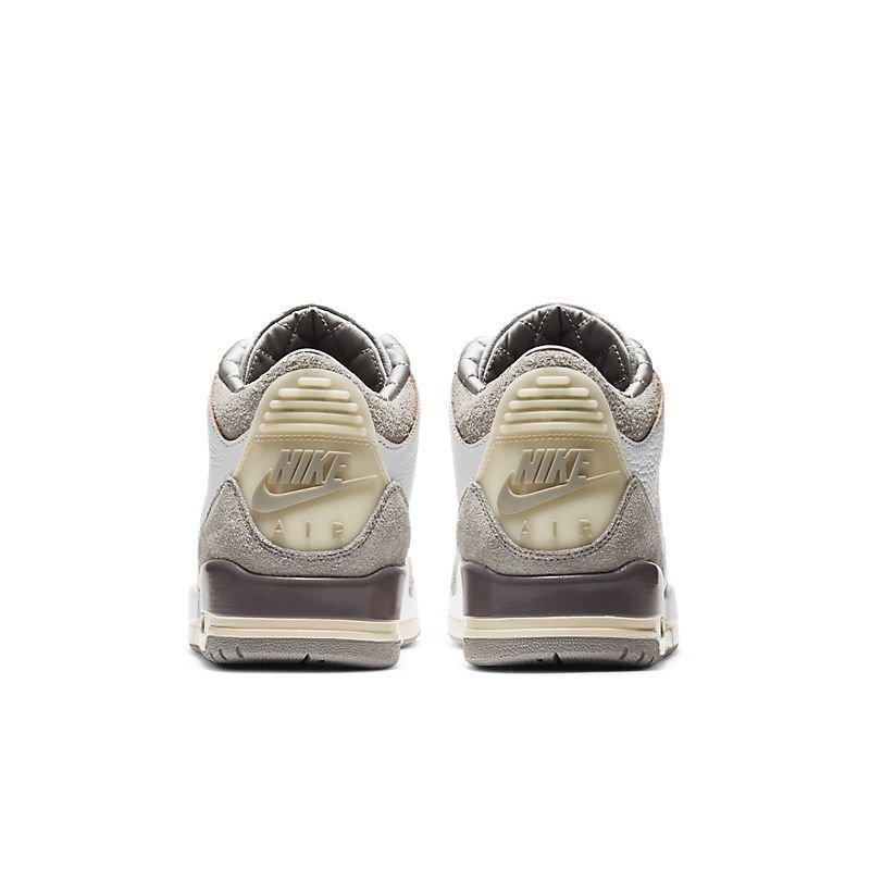 Air Jordan 3 Retro &