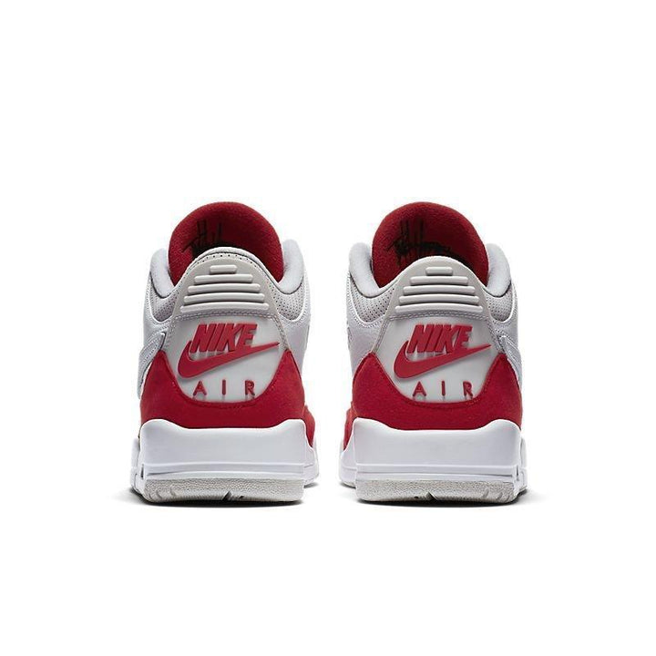 Air Jordan 3 Retro &