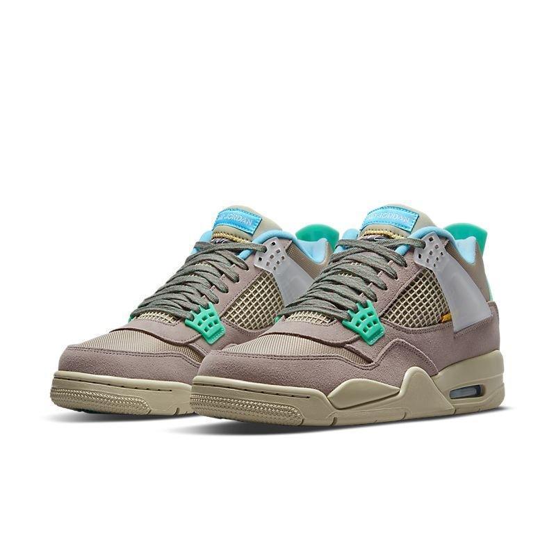 Air Jordan 4 Retro &