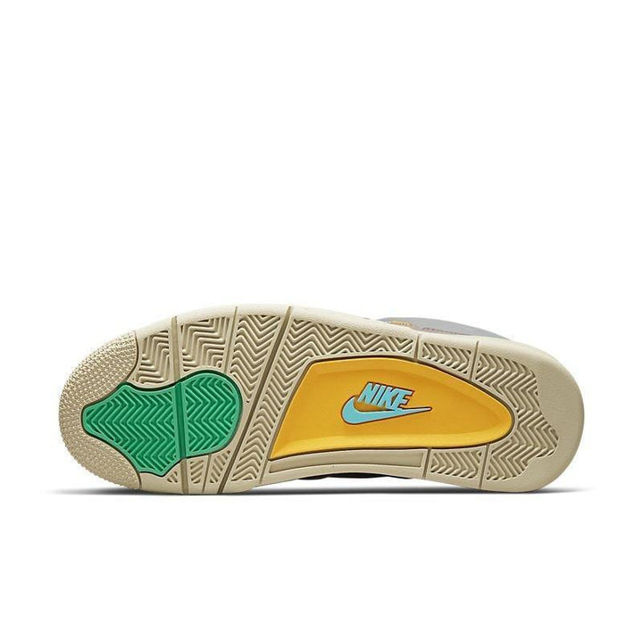 Air Jordan 4 Retro &