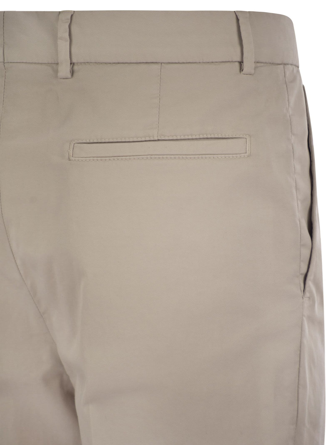 Brunello Cucinelli Men Garment-Dyed Leisure Fit Trousers In American Pima Comfort Cotton With Pleats