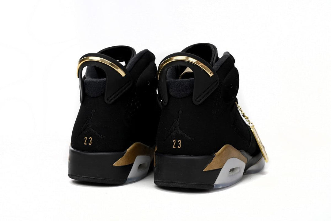 Air Jordan 6 Retro &