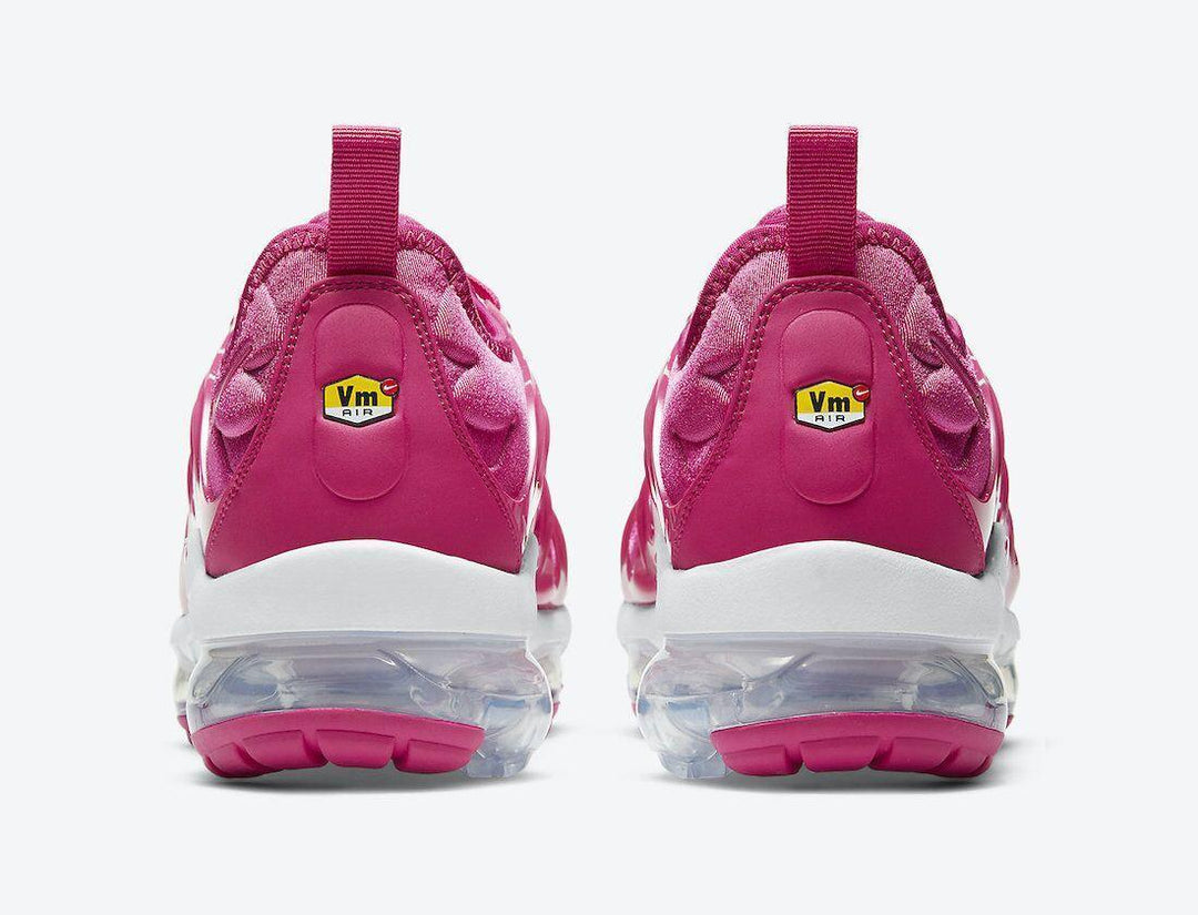 Nike Air VaporMax Plus &