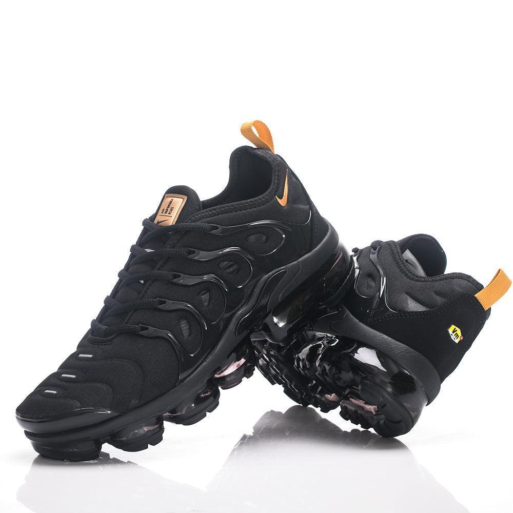 Nike Air VaporMax Plus &